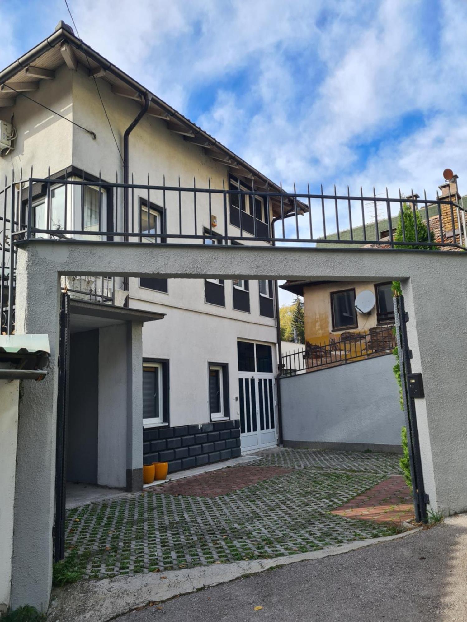 Citadela Suites - Free Parking Сараєво Екстер'єр фото