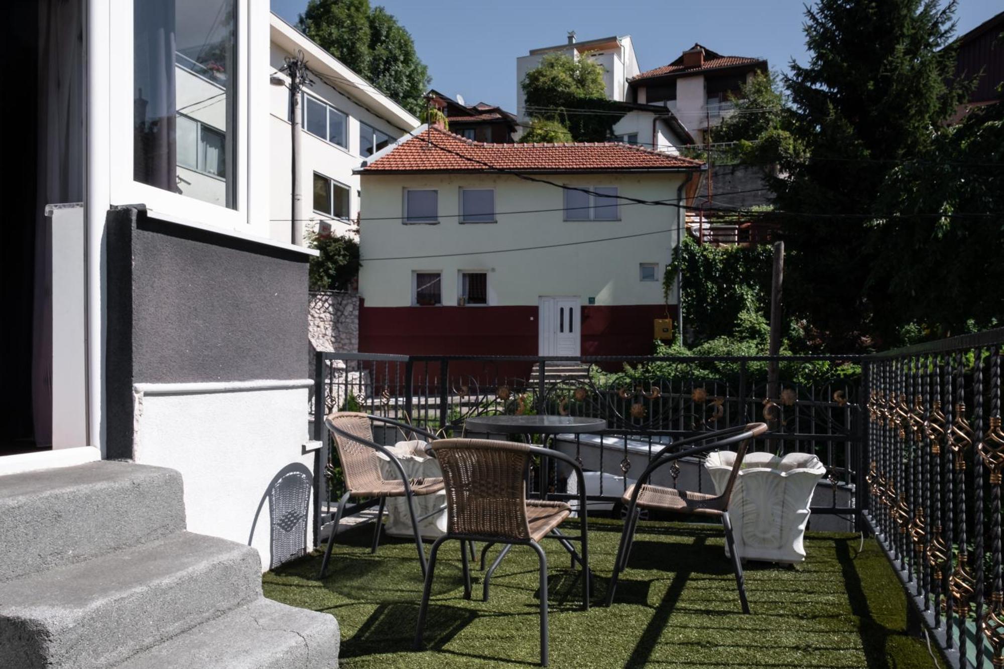 Citadela Suites - Free Parking Сараєво Екстер'єр фото
